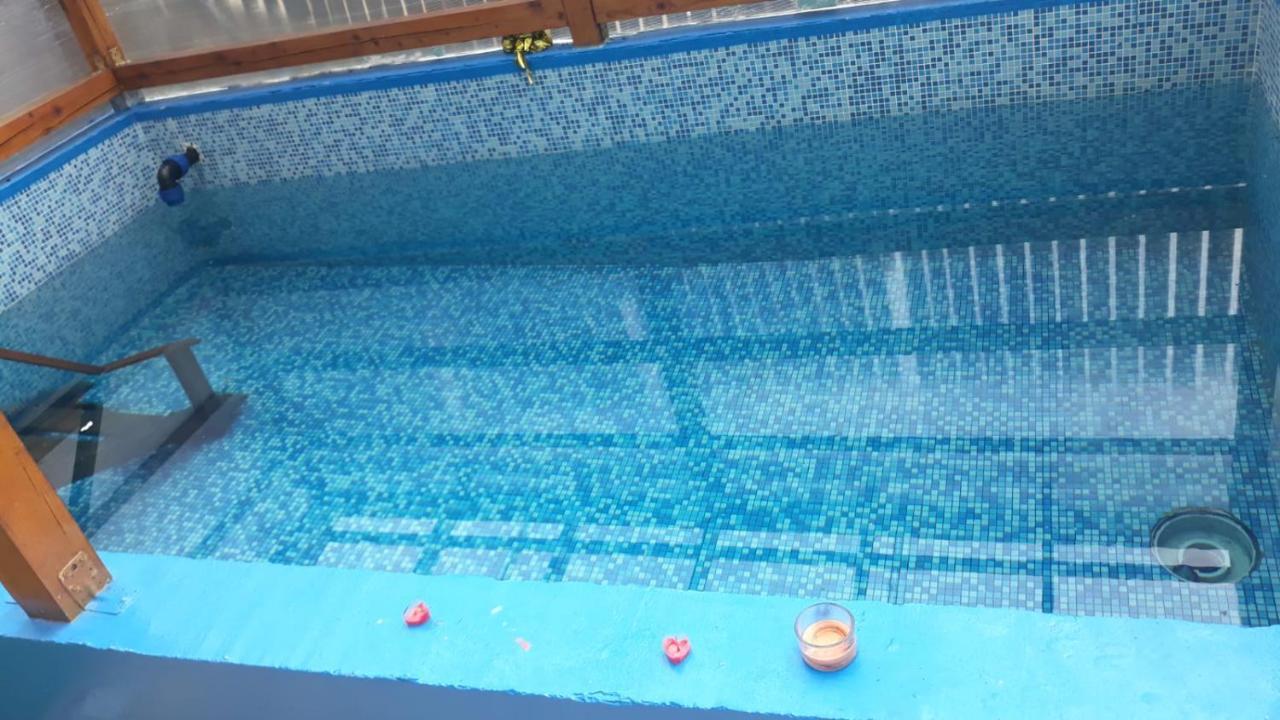 Pensiunea Floare De Colt Hotel Байле Херкулане Екстериор снимка